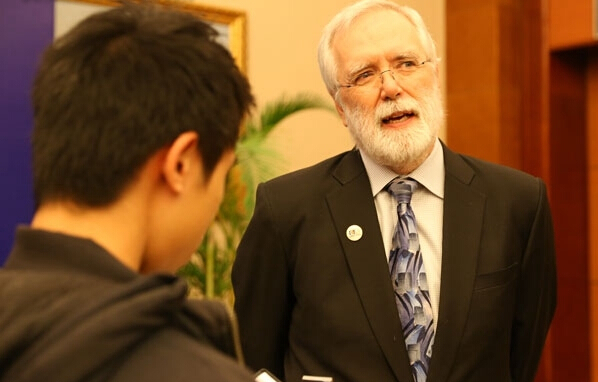 卡內基梅隆大學機器人研究所所長：機器人創造未來智能生活圖景