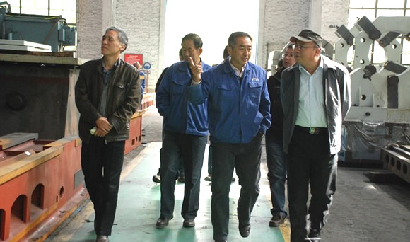 秦川集團總裁胡弘：我們搞了一個“三個三分之一”戰略