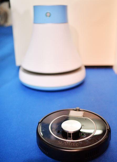 裝有激光雷達的掃地機器人