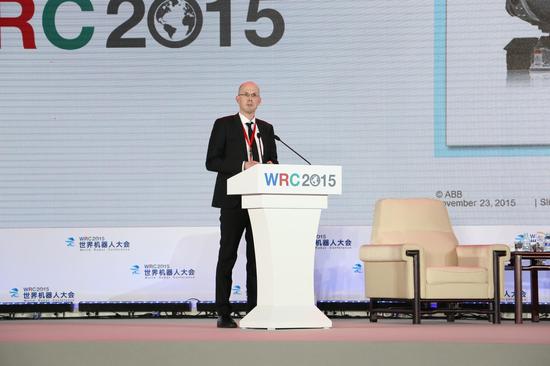 ABBDaniel Wappling教授工業機器 人：過去、現在與將來，挑戰與機遇