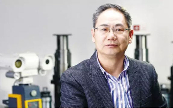 曲道奎：機器人熱不可怕 最怕政府跟著一起熱